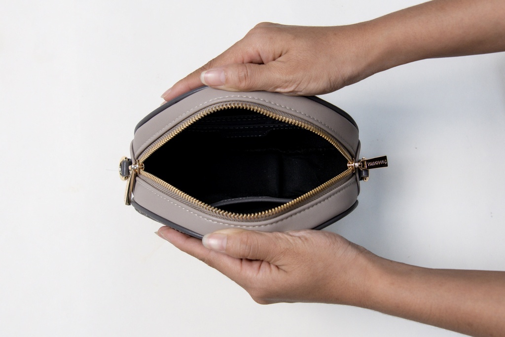 2025 Thinkayta Women Gray Round Cross Bag