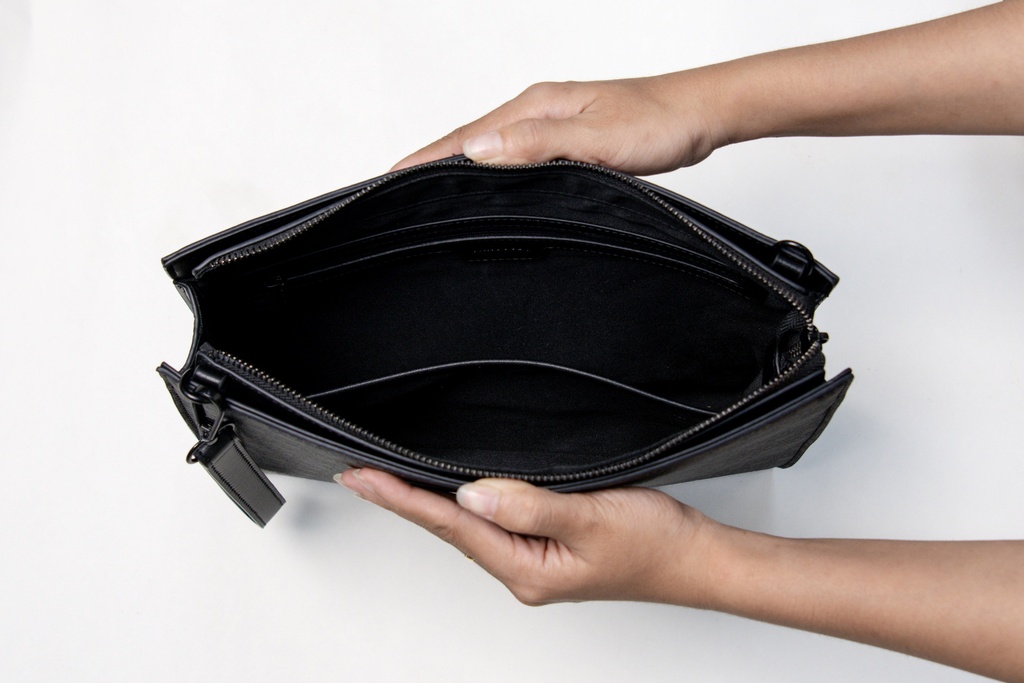 2025 Thinkayta Men Clutch Messenger Bag
