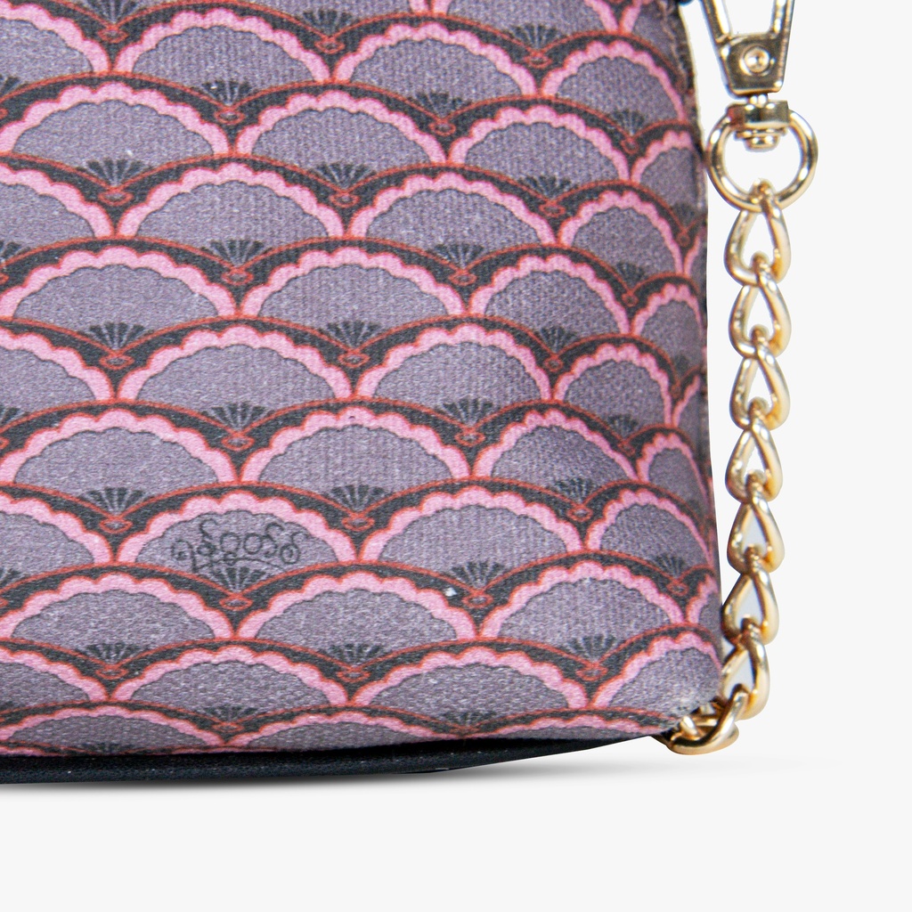 Htate Htar Black Chain Cross Bag